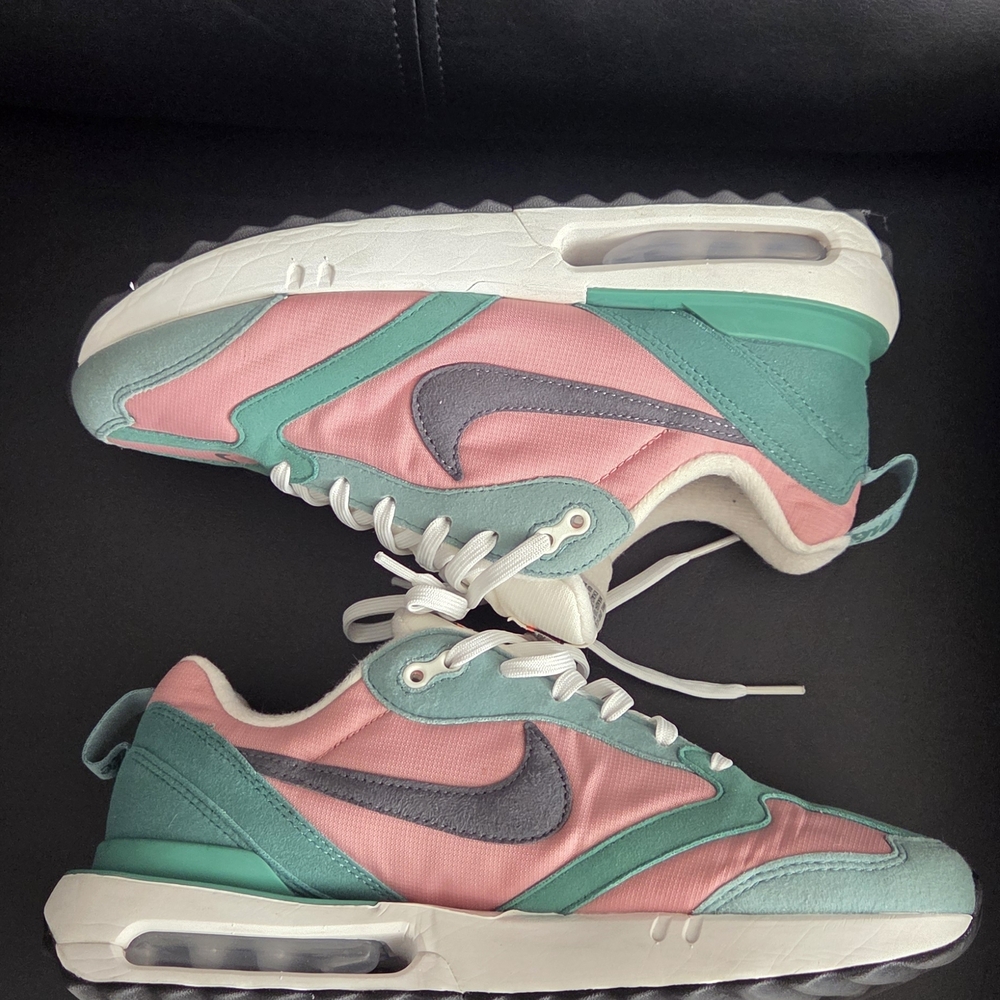 Stylish Women's Sneakers in Pink and Green